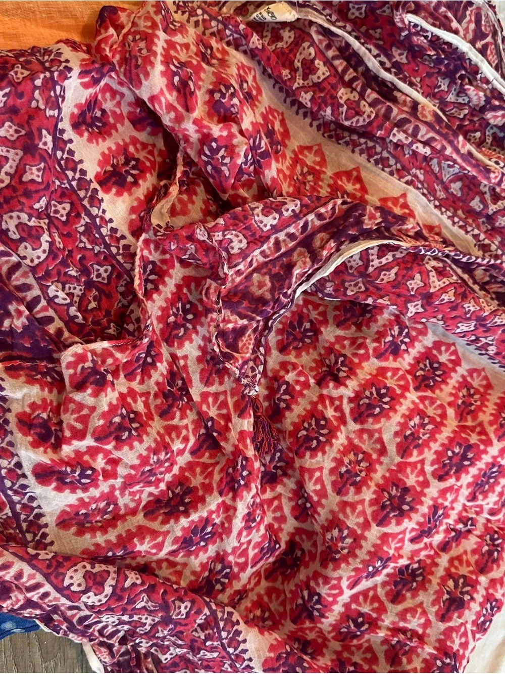 Mango lightweight scarf